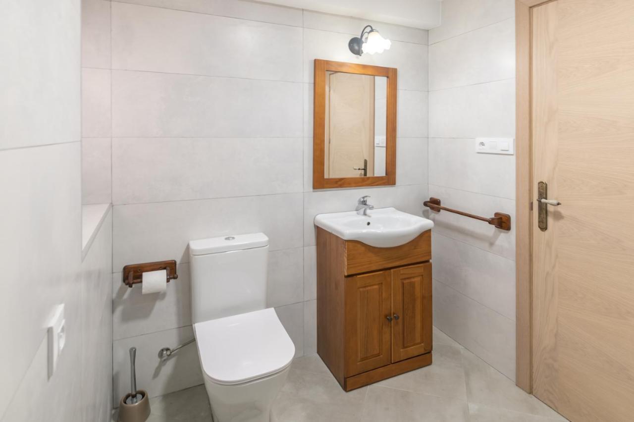 Pria, Apartamento En リバデセリャ エクステリア 写真