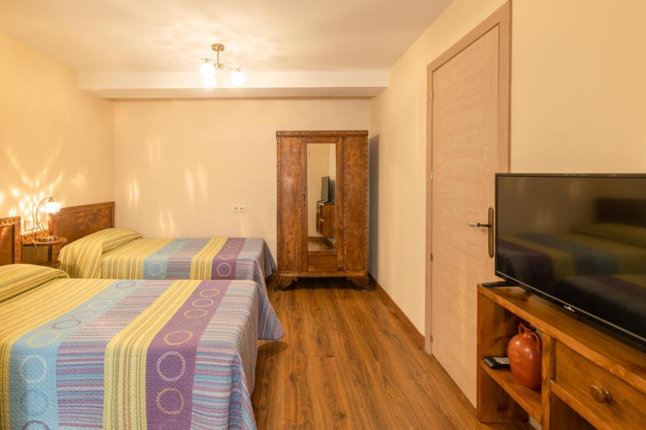Pria, Apartamento En リバデセリャ エクステリア 写真